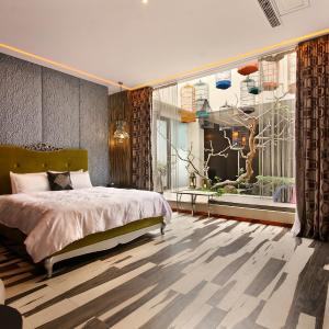 Superior Suite (Check-In After 21:00)