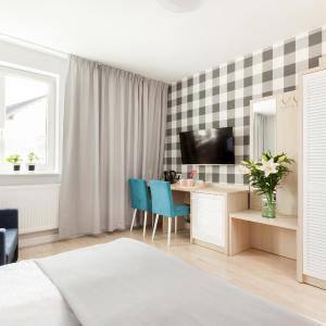 Quadruple Room with Private Bathroom
