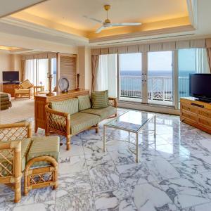 One-Bedroom Horizon Suite - Ocean Wing
