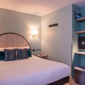 Courtyard Superior Room