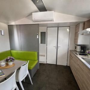 Mobile Home Premium (2 Bedrooms) 