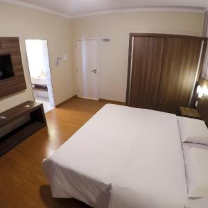 Suite Double with Lake View