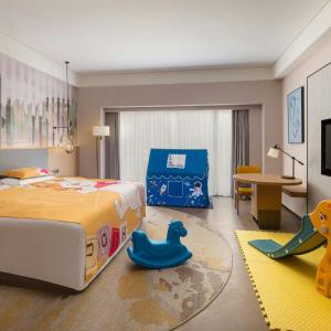 King Room with Balcony - Kids Room