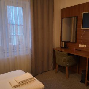 Economy Twin Room