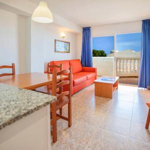 Family Room (2 Adults + 3 Children)