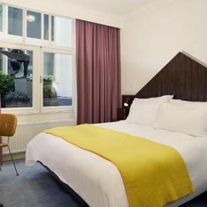 Art Collector's Suite