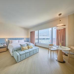 Urban Oasis Room King or Twin