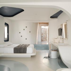 The Big Blue Suite / Sea View Jacuzzi