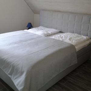 Ferienhaus mit Wasserterrasse (4 Erwachsene + 2 Kinder)