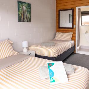 Twin Room with Private Bathroom