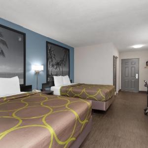Studio Suite with Two Queen Beds - Non-Smoking