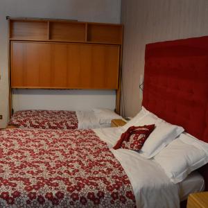 Basic Triple Room