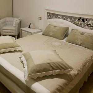 Queen Room with Balcony