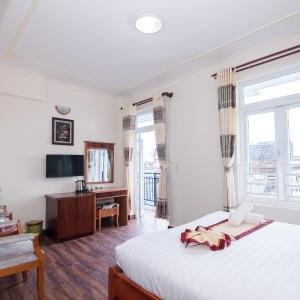 Deluxe Double Room with Balcony