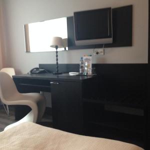 Family Room (2 Adults + 2 Children)