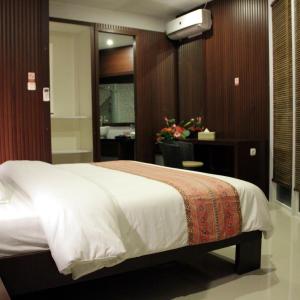 Suite with Private Pool