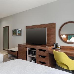 Queen Room with Two Queen Beds (4 Adults)