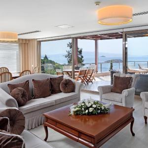 Penthouse Suite