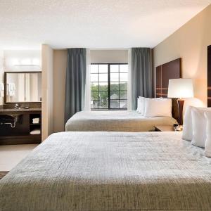 Two-Bedroom Suite