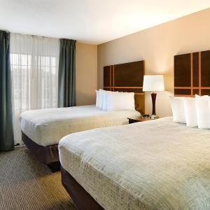 One-Bedroom with Two Double Beds