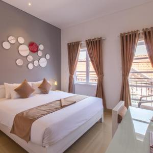 Deluxe Double or Twin Room with City View