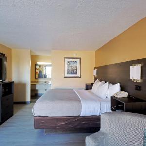 King Room - Non-Smoking