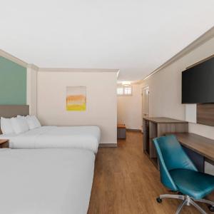 Standard Queen Room with Two Queen Beds - Non-Smoking