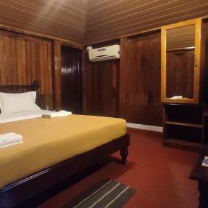 Double Room with Balcony and Sea View