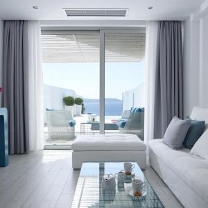 Suite Sea Front with Private Pool