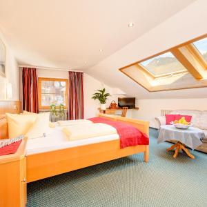 Basic Double Room (233)
