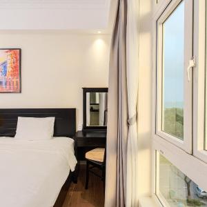 Twin Room with Parital Sea View
