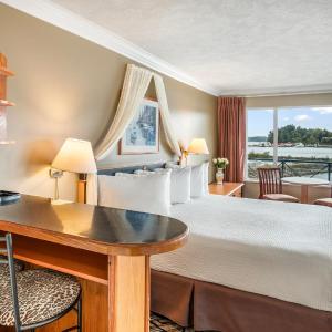 King Suite with Ocean View
