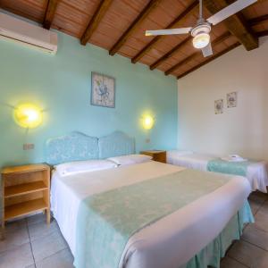 Double Room with Extra Bed With Terrace and Sea View