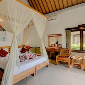 Spacious Suite Room with Rice Field Views & Bathtub