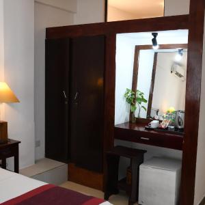 Double Room with Balcony and Sea View