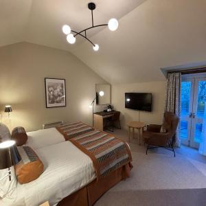 Canal Plus Twin Room