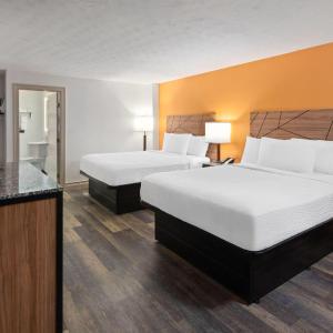 Queen Room with Two Queen Beds - Non-Smoking