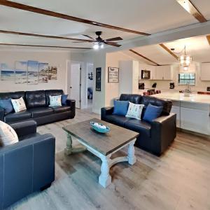 Three-Bedroom House (8 people)