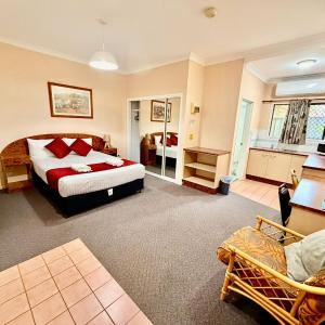 Deluxe Queen Room