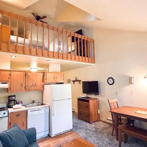 Studio - Split Level