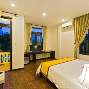 Grand Deluxe Room with Balcony