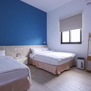 Quadruple Room with Private Bathroom