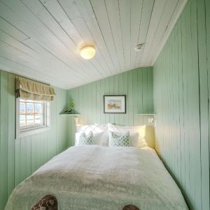 Deluxe Suite with Sea View