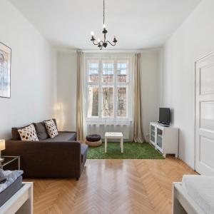 Two-Bedroom Apartment - Quiet