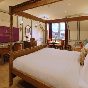 Cathedral Suite River View