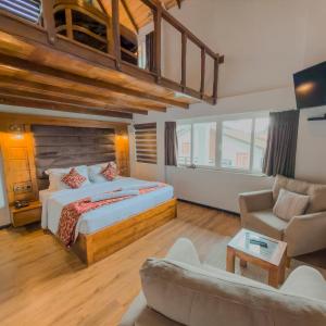 Family Room with Mountain View