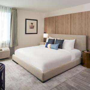 King Room, Partial Ocean View (Self Check-in with Virtual Front Desk)