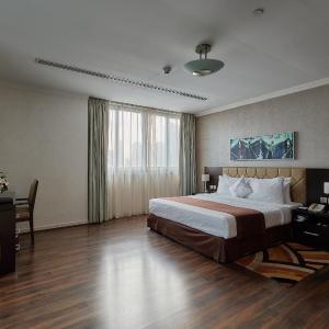 Premiere Three-Bedroom Apartment