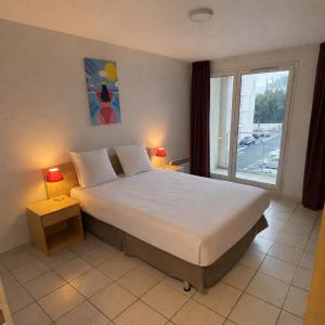 One-Bedroom Apartment (4 Adults)