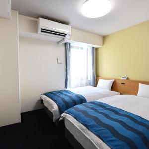 Twin Room with Shower-Single Use